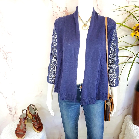 Anthropologie Sweaters - Anthropologie Knitted & Knotted lace sleeve cardi